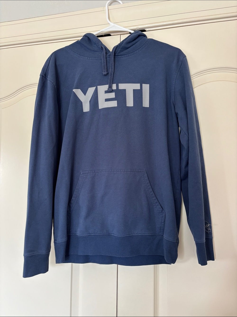 Yeti Pullover Hoodie in Navy with White Logo